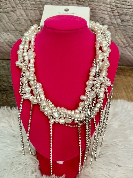 H&M Jewelry - ☀️NWT- Statement Necklace with Faux Pearls &  Rhinestone Tassles